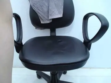 Lady-Young  live sex cam