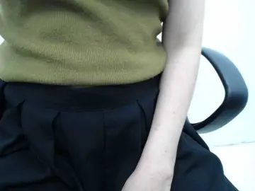 Lady-Young  live sex cam