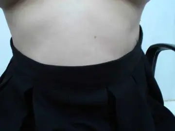 Lady-Young  live sex cam