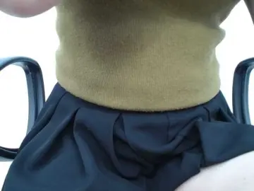 Lady-Young  live sex cam