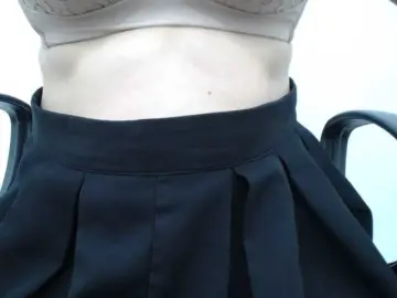 Lady-Young  live sex cam