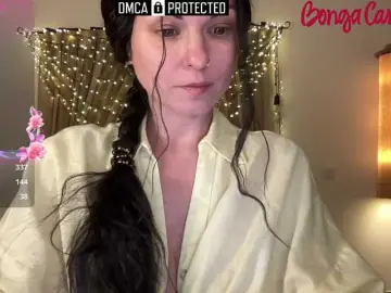 LilithNewdawn  live sex cam