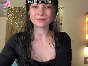 LilithNewdawn  live sex cam