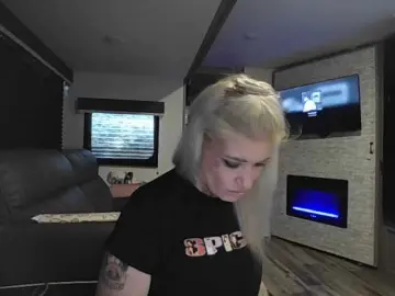 SavannahLebeau  live sex cam