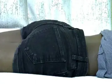 Sexyhanish  live sex cam