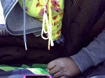 Sexyhanish  live sex cam