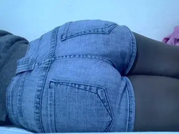 Sexyhanish  live sex cam