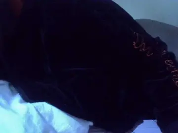 Sexyhanish  live sex cam