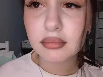 VidaKruiboesch  live sex cam