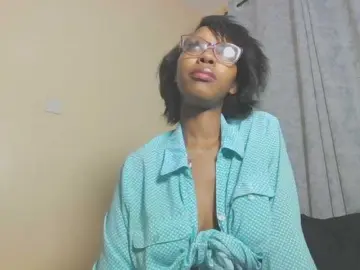 Favouritemuse  live sex cam