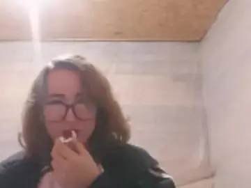 BeaHounchell  live sex cam