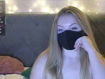 Victoria-  live sex cam