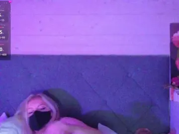 Victoria-  live sex cam
