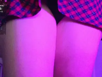 Victoria-  live sex cam
