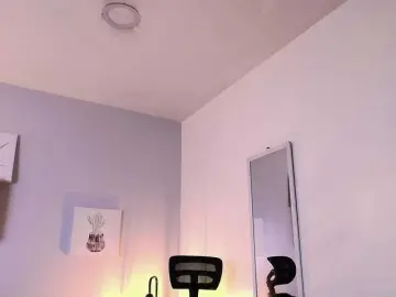 Zuzana21  live sex cam