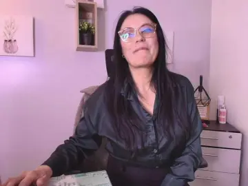 Zuzana21  live sex cam