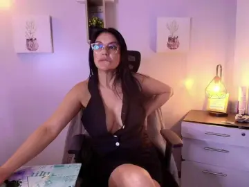 Zuzana21  live sex cam