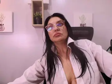 Zuzana21  live sex cam