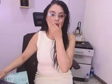 Zuzana21  live sex cam