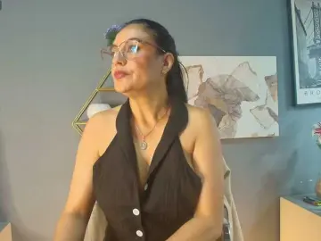 Zuzana21  live sex cam
