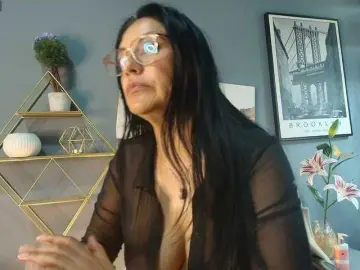 Zuzana21  live sex cam
