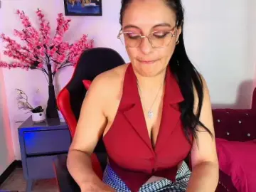 Zuzana21  live sex cam
