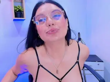 Zuzana21  live sex cam