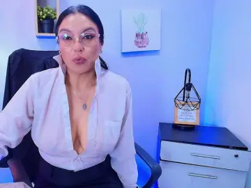 Zuzana21  live sex cam