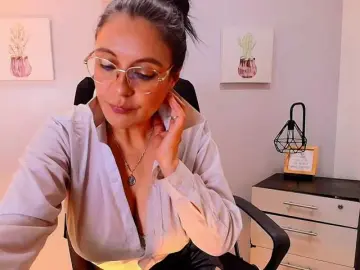 Zuzana21  live sex cam