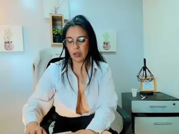 Zuzana21  live sex cam
