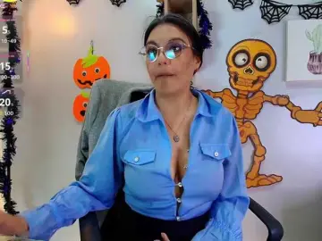 Zuzana21  live sex cam