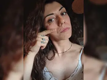 AliceSanz  live sex cam