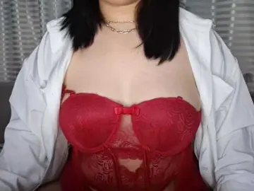 DomingaBeyene  live sex cam