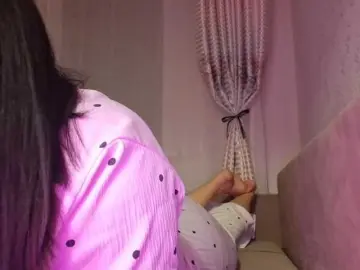 DomingaBeyene  live sex cam