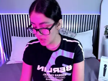 Hanah-Greey  live sex cam