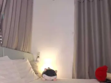 PLUXURY-  live sex cam