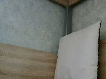 TvoyaIgrushka  live sex cam