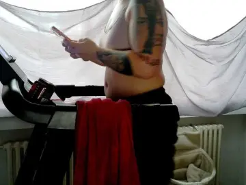 Wetgerman2  live sex cam