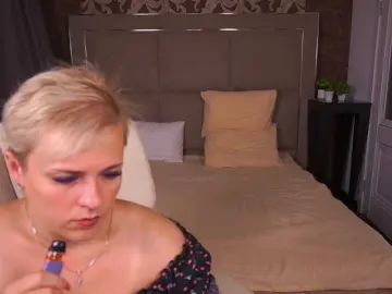 CrystalVibe  live sex cam