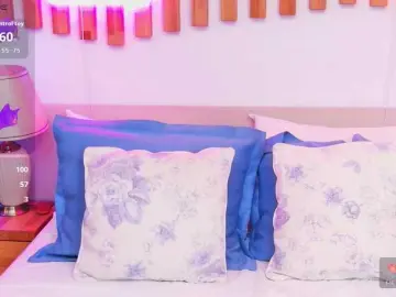 EllieGrant  live sex cam