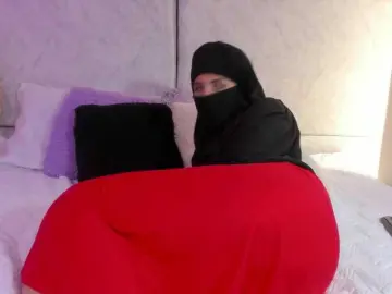 Naomii-  live sex cam