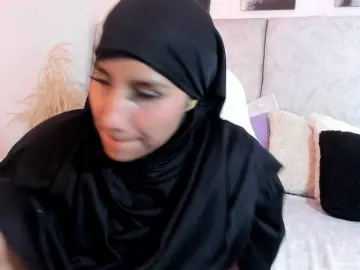 Naomii-  live sex cam