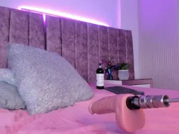 Amber-fox  live sex cam