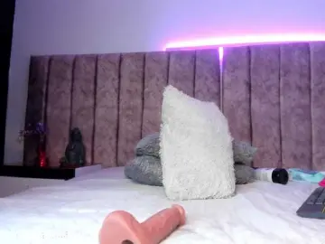 Amber-fox  live sex cam