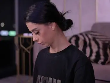 ArinaRhodes  live sex cam