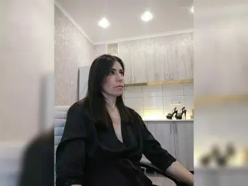 HotyWinter84  live sex cam