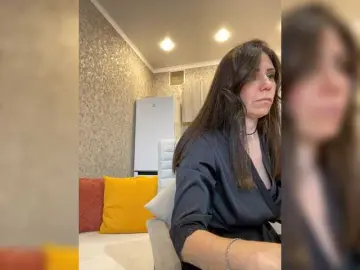 HotyWinter84  live sex cam