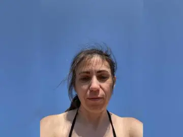 HotyWinter84  live sex cam