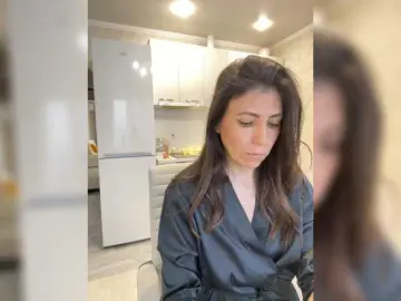HotyWinter84  live sex cam