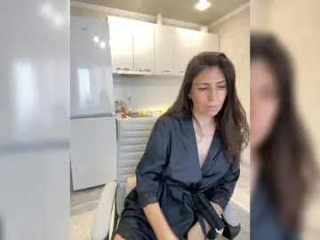 HotyWinter84  live sex cam